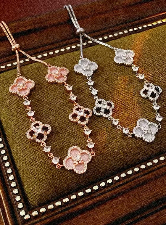 Sakura Cleef  Braecelet